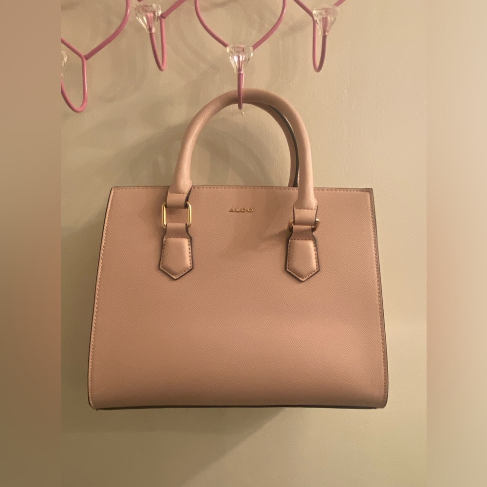 Pink aldo hand bag. brand new just missing tags